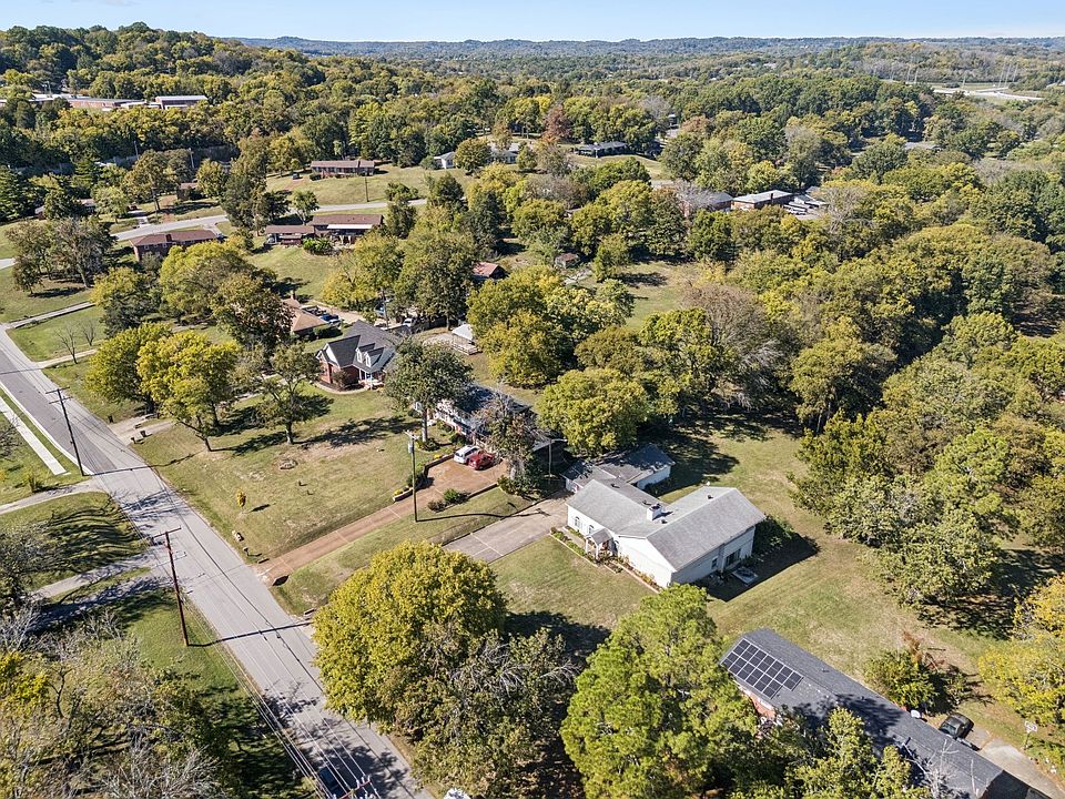 1st image of 1010 Chadwell Dr