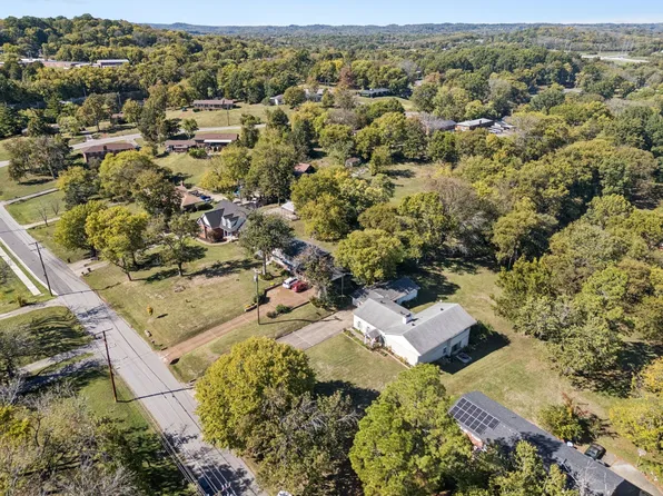 1010 Chadwell Dr, Madison, TN 37115