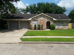2313 Francis Dr, Pearland, TX 77581