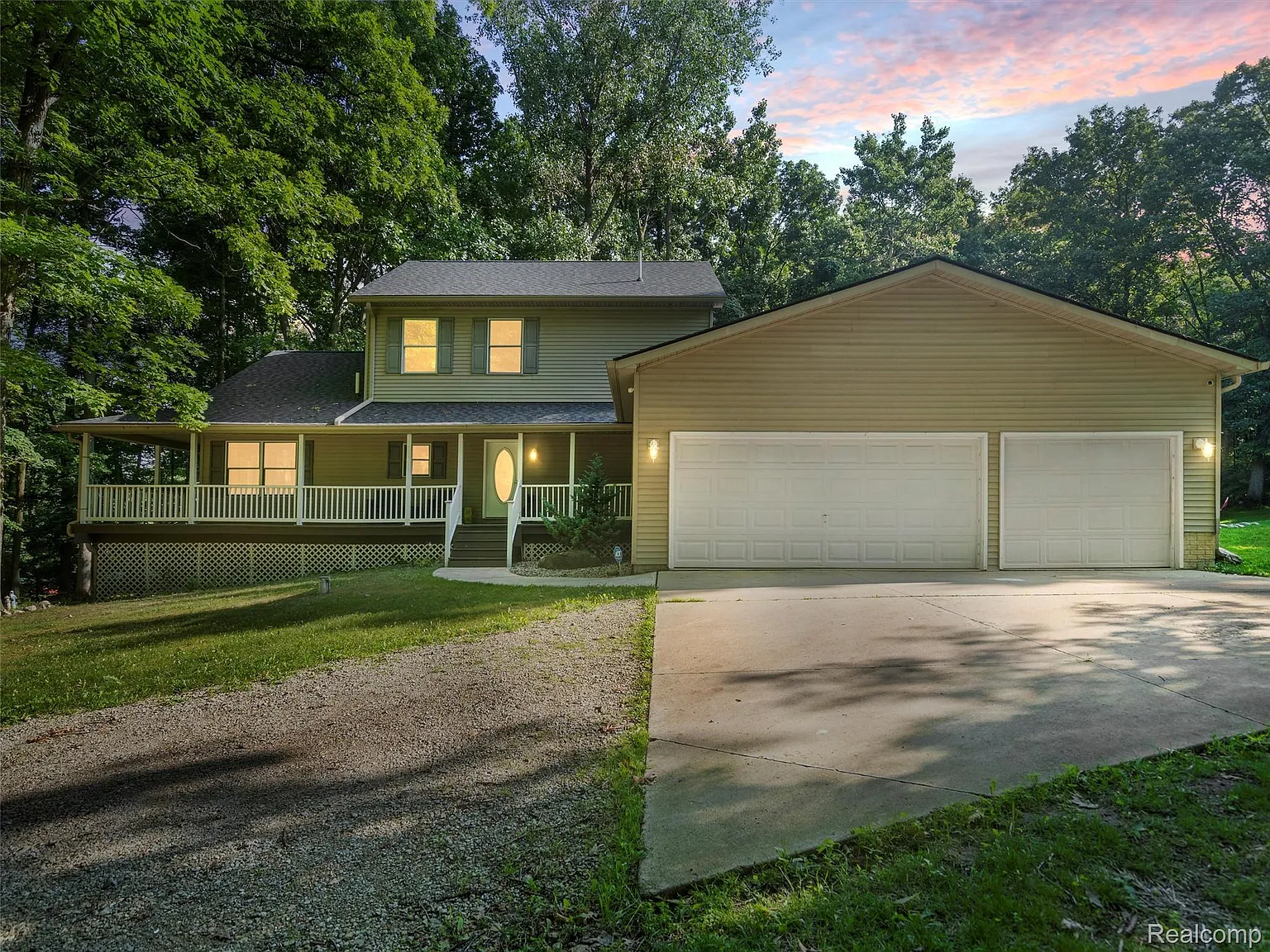 9480 Hartland Rd photo 1