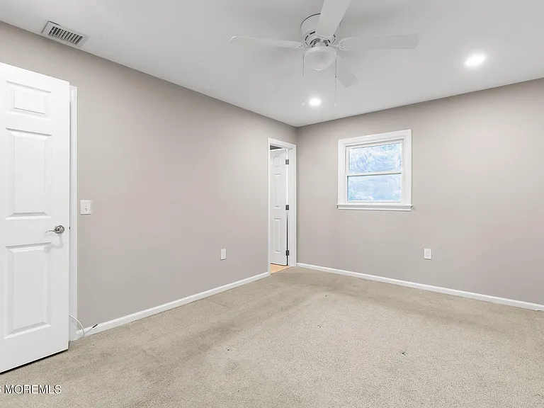 453 Milton Ave — Photo 23