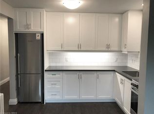 273 Lakeshore Rd E #1, Mississauga, ON L5G 1G8