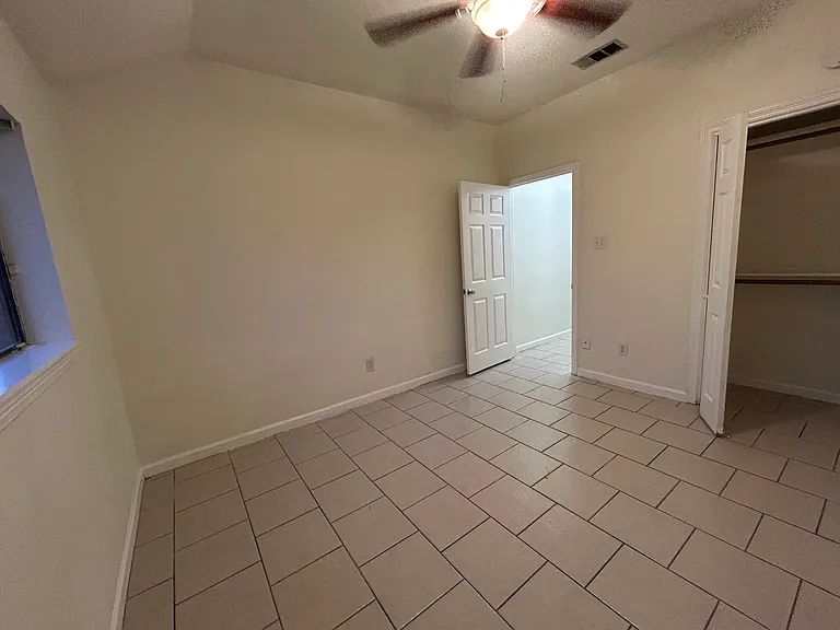 5230 Findlay Dr — Photo 9
