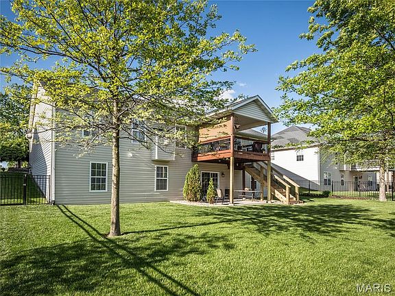 3rd image of 144 Stonebridge Bluff Dr