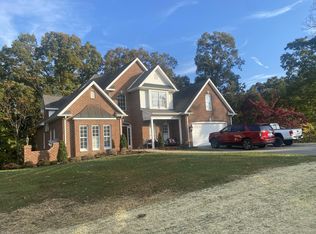 2055 Lubna Dr, Christiansburg, VA 24073