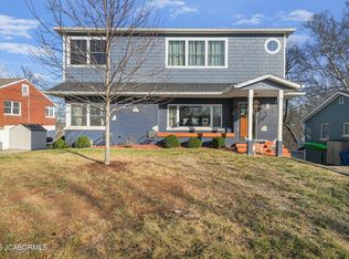 1718 Hayselton Dr, Jefferson City, MO 65109