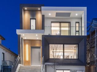 838 E 14th St, North Vancouver, BC V7L 2P6