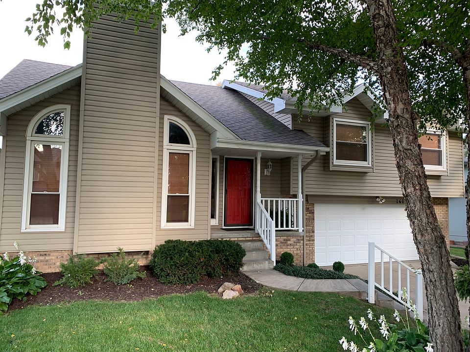 1st image of 1611 N 159th St