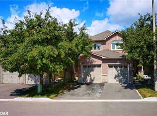 1285 Bristol Rd W #15, Mississauga, ON L5V2H5