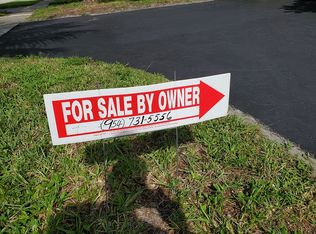 8651 NW 3rd St, Pembroke Pines, FL 33024