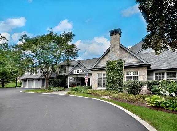 2nd image of 22W380 Elmwood Dr