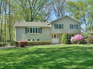 584 Stellman Rd, River Vale, NJ 07675