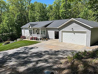 2nd image of 1055 Bayshore Dr