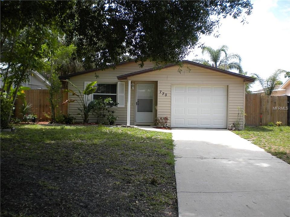 1st image of 770 74th Ave N
