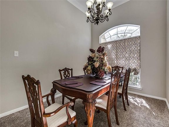 5th image of 1213 Woodvale Dr