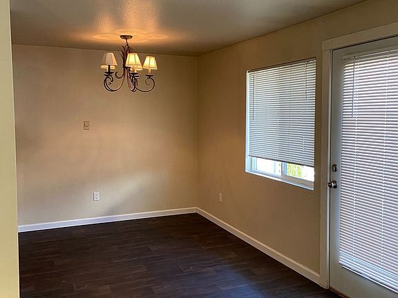 4th image of 420 E Sunset Way #G