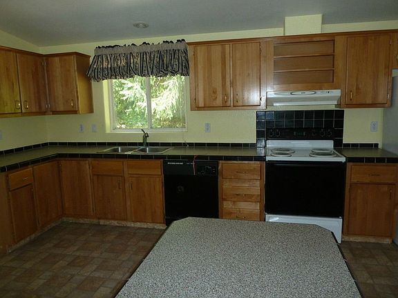 3rd image of 24107 44th Avenue Ct E