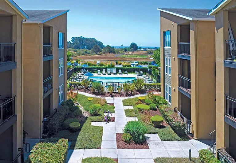 Pacific Shores — Photo 2