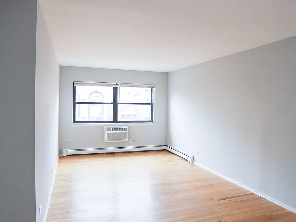 2828 N Cambridge Ave #401