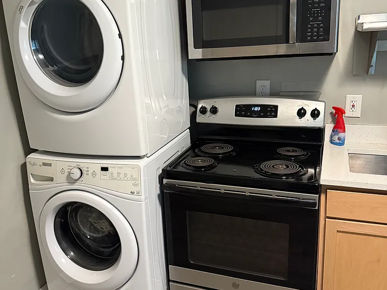104 Bart St #104 — Photo 4