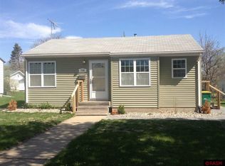709 W Skaro Ave, Saint Peter, MN 56082