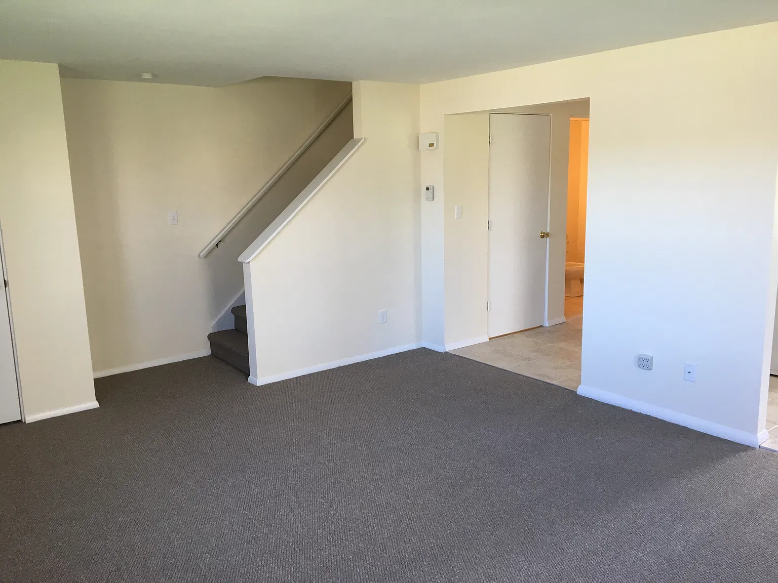 3 bed, 1.5 bath, 1200 sqft, $1,500 — Photo 1