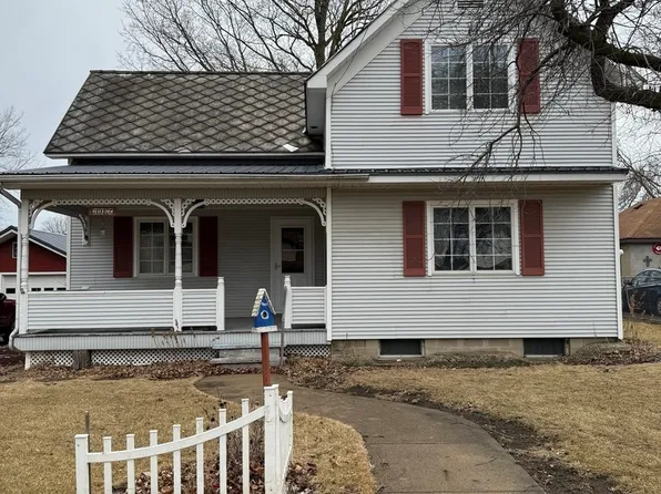 307 N Shawandasee St, Tonica, IL 61370