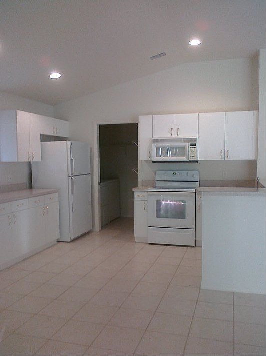 1st image of 4668 Varsity Cir
