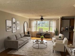 1258 Nectar Dr, Saint Louis, MO 63137