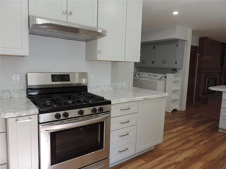 3765 East Ave — Photo 4