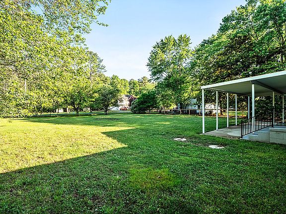 3rd image of 43939 Lanedon Dr