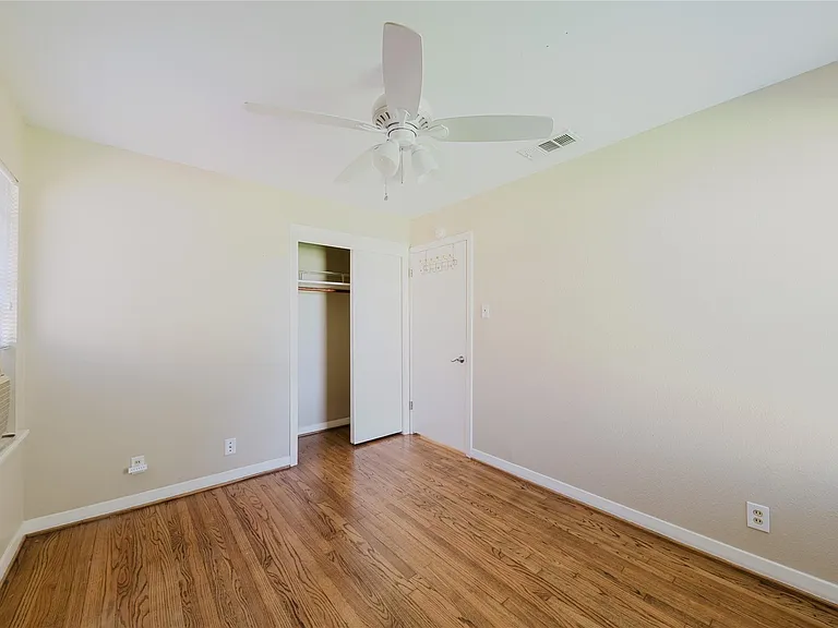 5210 De Lange Ln — Photo 20
