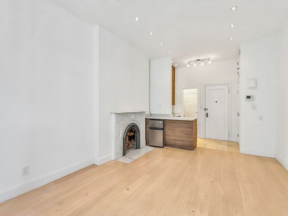 2nd image of 72 Irving Pl #4D