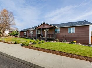 3020 SW Volcano Cir, Redmond, OR 97756