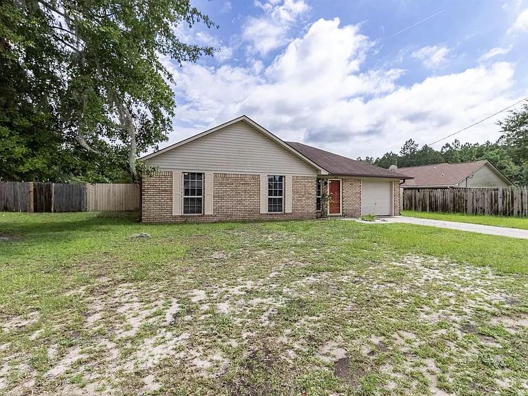 1103 Ballard Dr — Photo 2