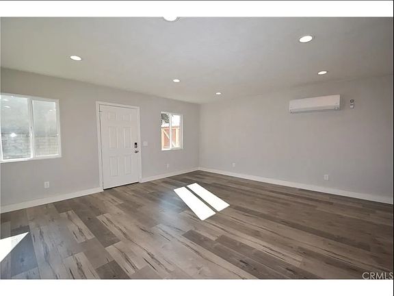 5th image of 8237 Agnes Ave