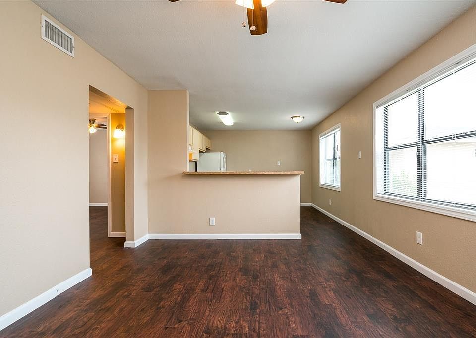 1st image of 3620 Southmore Blvd APT 19