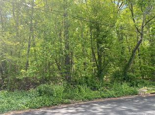 18 Davis Rd, Woodbridge, CT 06525