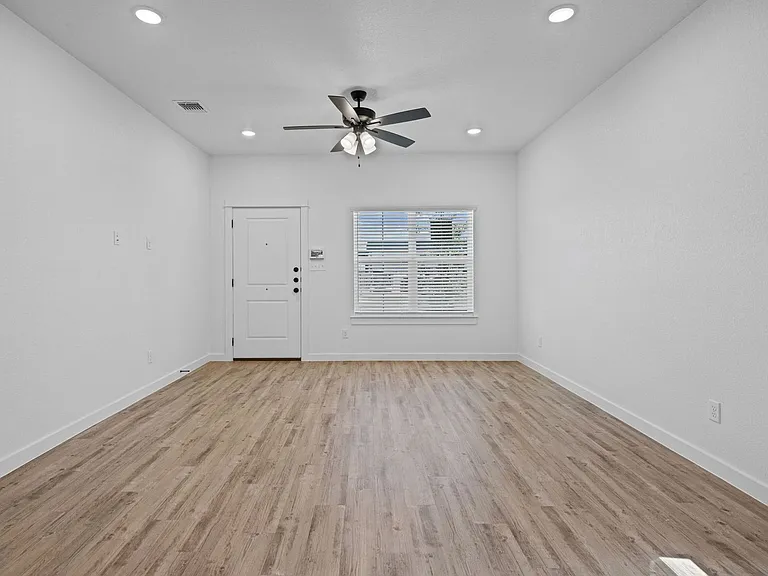 3607 Pintail Ln — Photo 6
