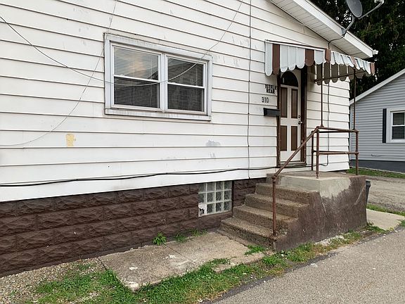 2nd image of 310 29th St APT 1