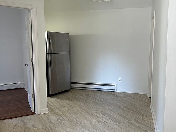 2nd image of 107 N Bridge St #1