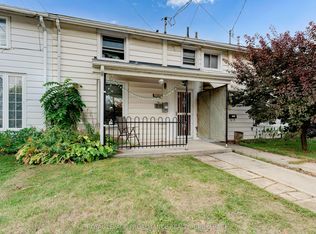 318 Sydenham St, Kingston, ON K7K3M9