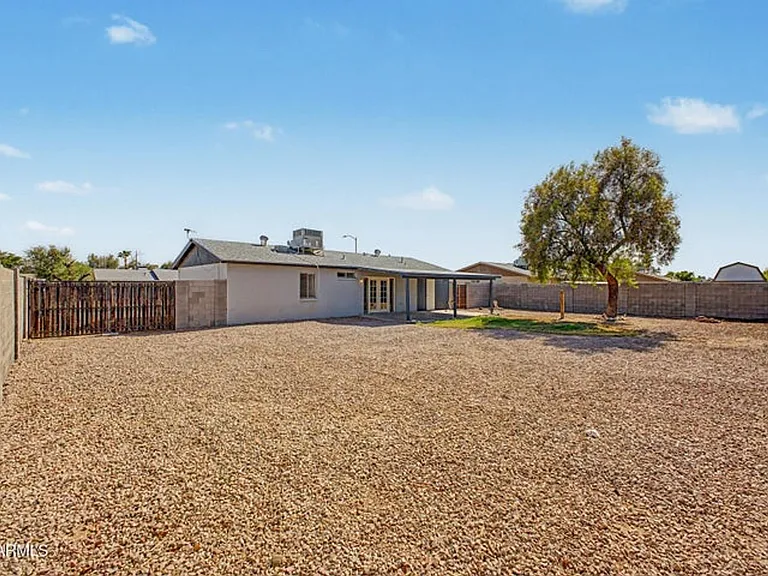 1508 W Rockwood Dr — Photo 14