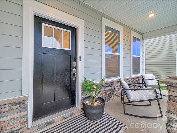 5th image of 4849 Tacoma Dr