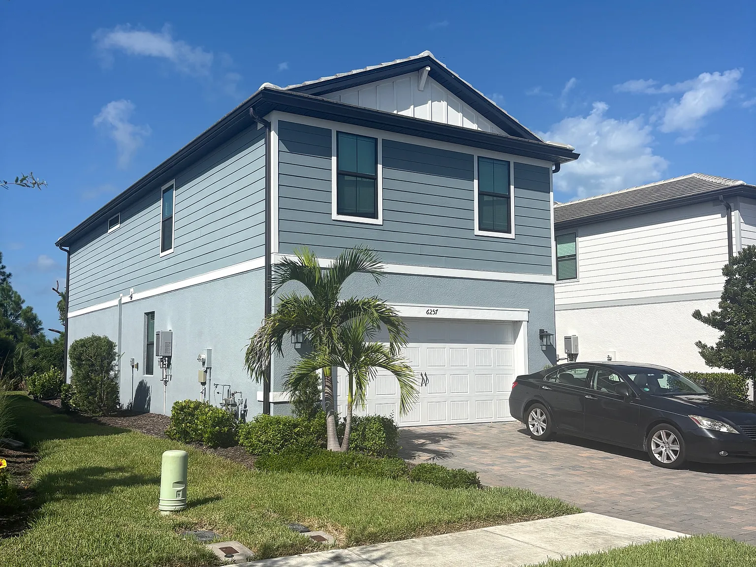 5 bed, 2615 sqft, $3,500 — Photo 2