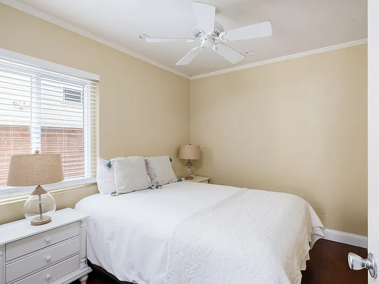 833 Isthmus Ct — Photo 25
