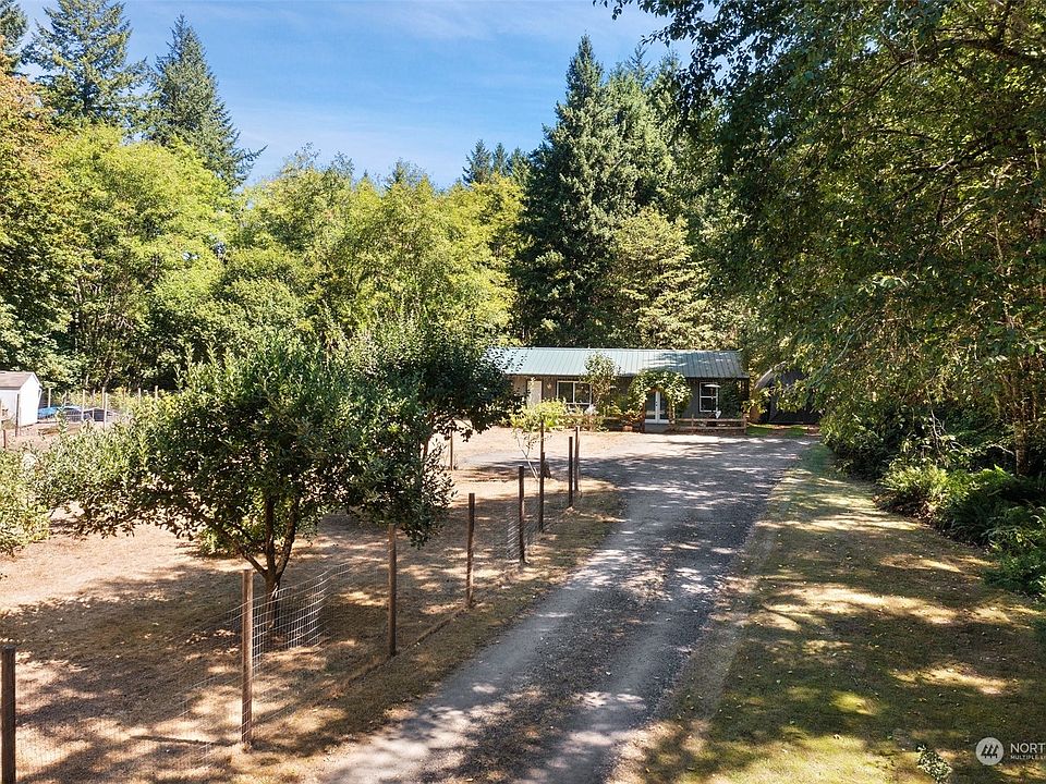 1st image of 700 E North Island Drive