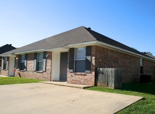 104 Proetz Ln APT 20, Nash, TX 75569