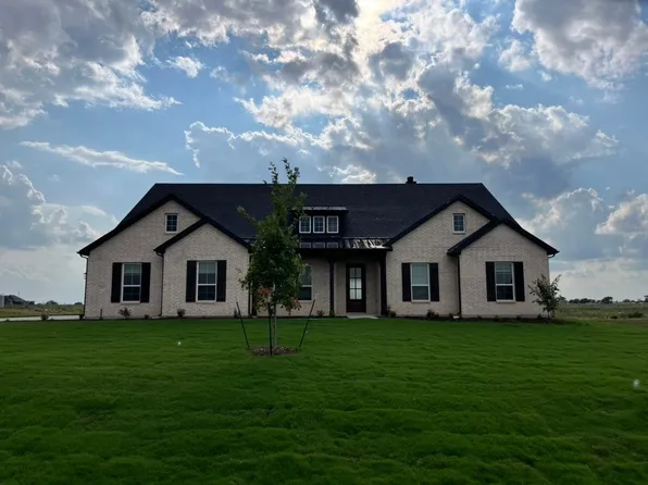 2317 Meteor Dr, Krum, TX 76249
