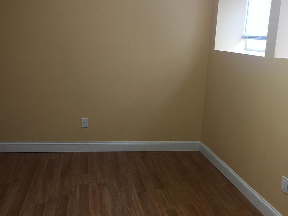 2nd image of 1544 Drumgoole Rd W #1
